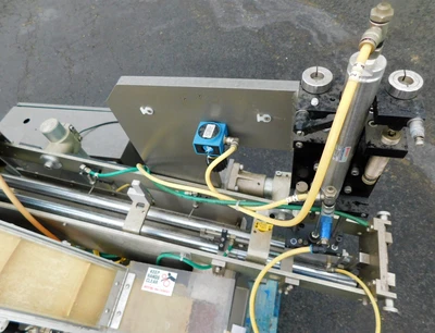 USED ALFRED G RUSSELL CO TUBE SORTER FEEDER