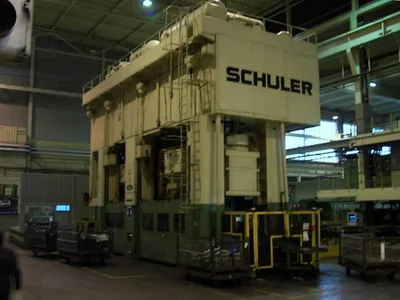3500 Ton, SCHULER T3-3500-10-650, 3 RAMS, 10 STATION, 180"BA, CUSHION