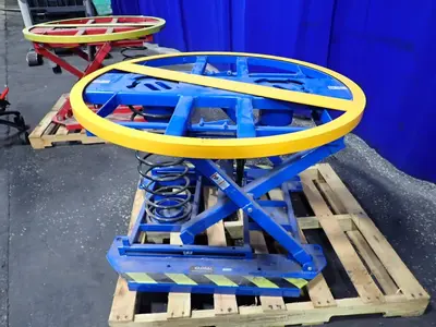 Global Industrial  44" Pallet Postitoner