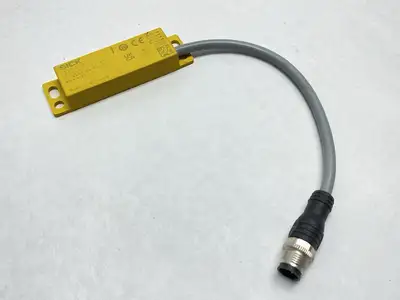 USED SICK MAGNETIC SAFETY SWITCH 1062542