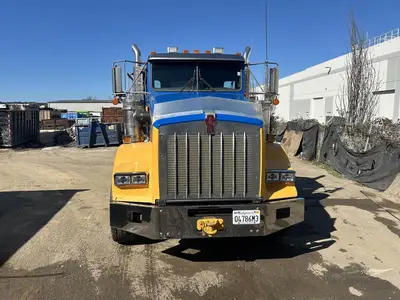USED 2015 KENWORTH T800