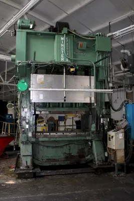 MINSTER 300 TON SSDC Straight Side, Double Crank (Single Action) Presses | Timco, Inc. (6)