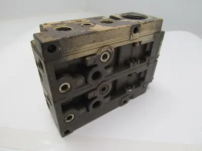 Numatics Flexiblok 2 Manifold Blocks w/End Caps Mark 8 Series 1/4"NPTF