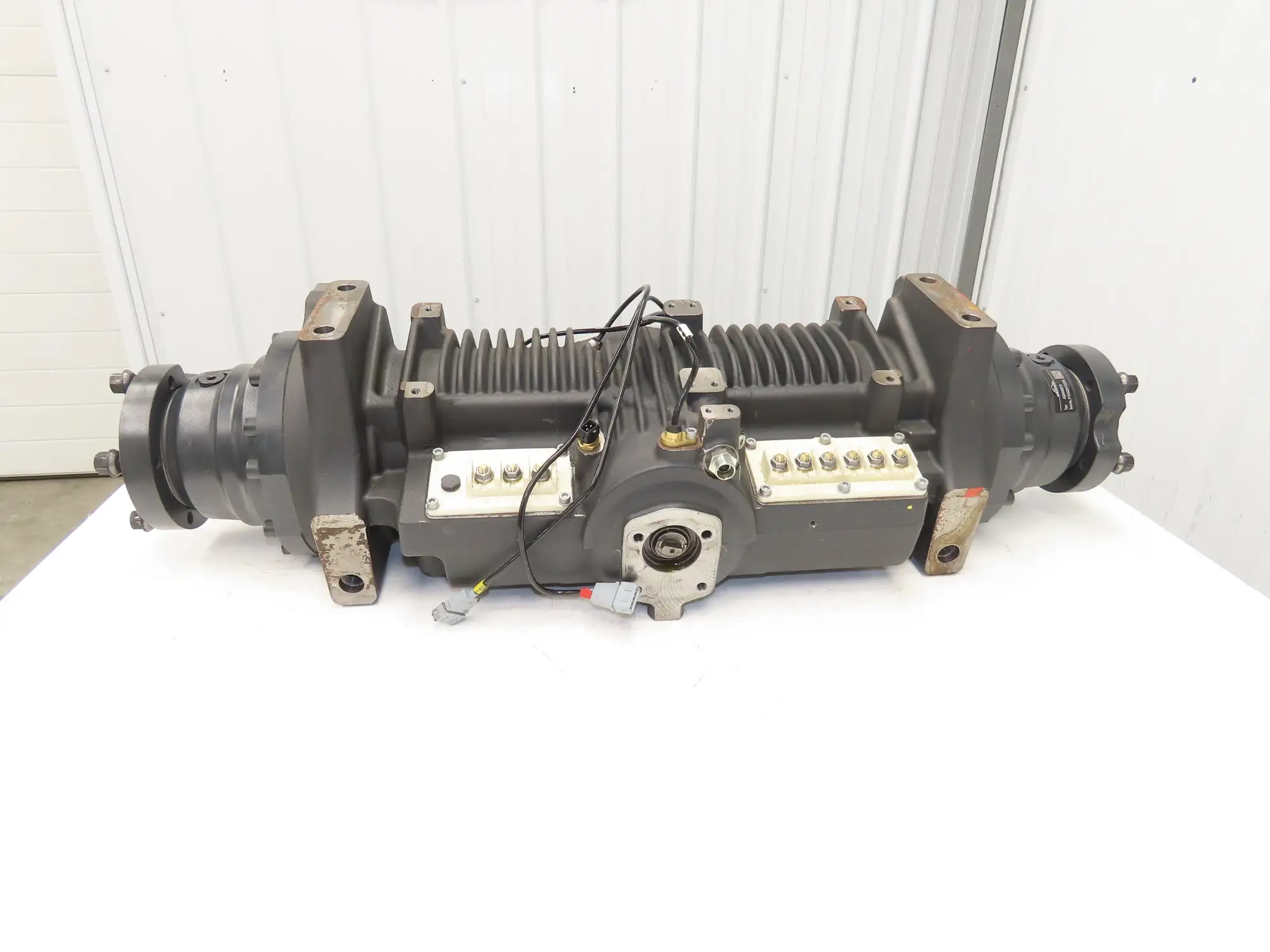 Linde AK20E-02 Forklift Dual-Wheel & Motor Front Axle Assembly Off E20C
