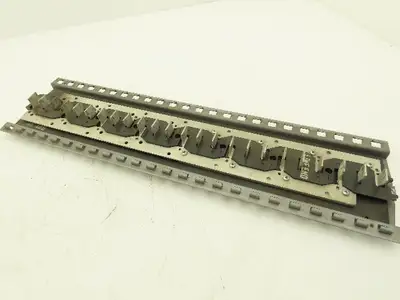 Bryant Box 30 Buss Bar 250A 24-Point Load Center Breaker Panel 48 Space 3Ph