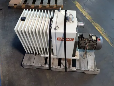 Used VARIAN SD2500 Vacuum Pumps Ohio US | HGR 24 #938056