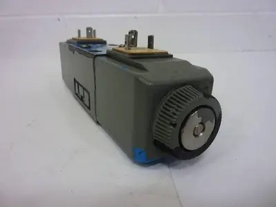 USED VICKERS DG4V-3-6C-M-U-HL7-60