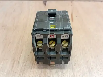 Used SQUARE D QOB315 Switchgears British Columbia CA | Lenmark #1438491