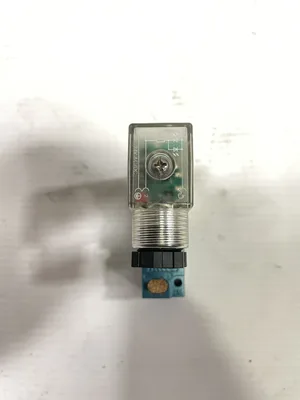 nMAC DMB-DDDJ-1JDL Pneumatic Directional Control Solenoid Valve 24VDC 120PSI NIB