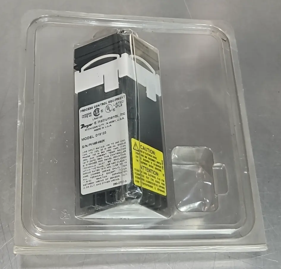 Dwyer D15123 Temperature Controller Loc2E11