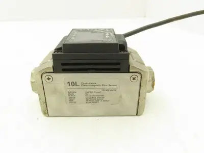 Keyence FD-MZ10ATK Capacitance Electromagnetic Flow Sensor 24VDC