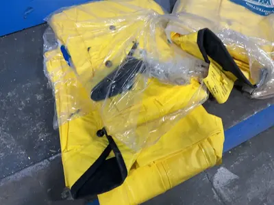 Used ANSELL _UNKNOWN_ Apparel, Gloves, Lab Coats Ohio US | HGR 24 #1326188