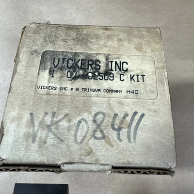 NEW Vickers 02-102509