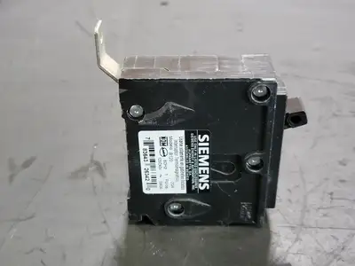 20 Amp, 1 Pole, 120/240 volts Circuit Breaker B120