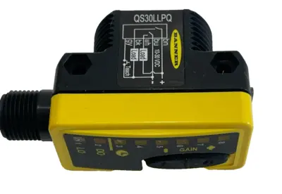 NEW BANNER ENGINEERING QS30LLPQ PHOTOELECTRIC SENSOR 02994