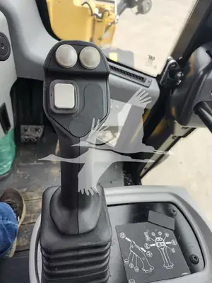 USED 2024 CATERPILLAR 910