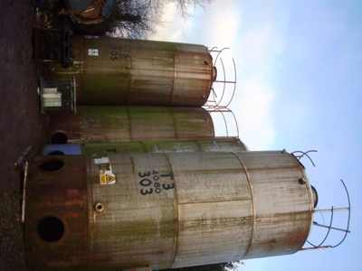 45,000L S/S Vertical Enclosed Tank