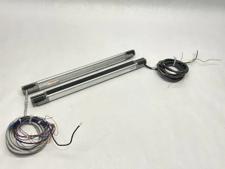 Used KEYENCE SL-V39F-T, SL-V39F-R, SL-VP7P Light Curtains & Grids | Maverick Industrial Sales #1102645