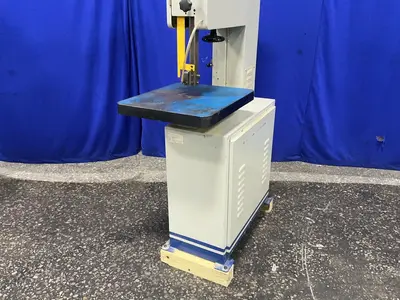 Used 2006 PROCUT RF66KB45 Vertical Band Saws Ohio US | HGR 24 #1406108