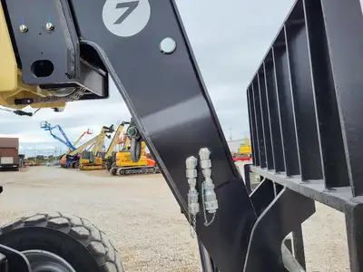 New | in-Stock 2023 JLG 742 Telehandlers New York US | United Lift #1446481