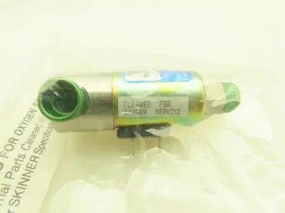Honeywell Skinner B14RX30N Solenoid Valve 3-Way 24VDC 30 PSI 1/4" NPT Oxygen Use