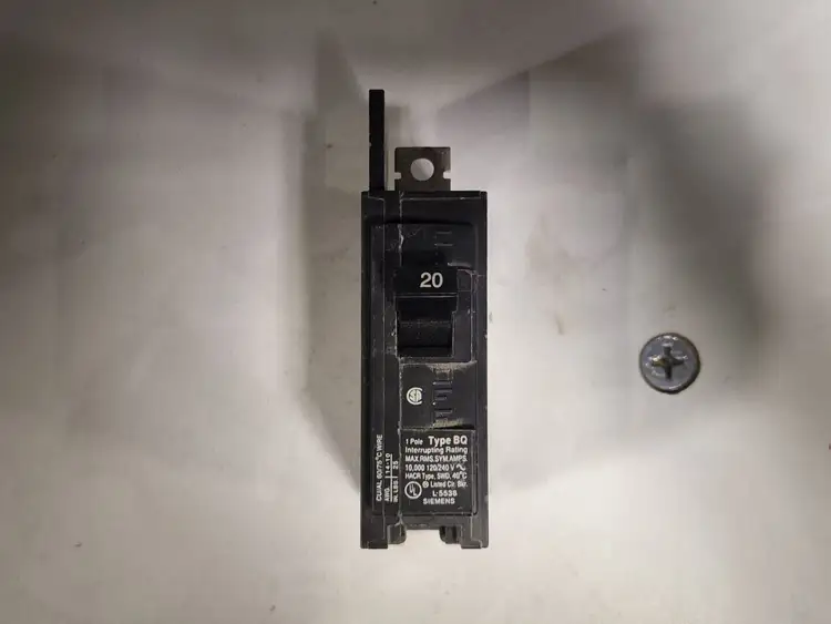 Used SIEMENS BQ1B020 Switchgears British Columbia CA | Lenmark #242060