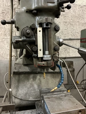Used Bridgeport _UNKNOWN_ Vertical Mills Ohio US | Equipment Recovery Corp. #1331411