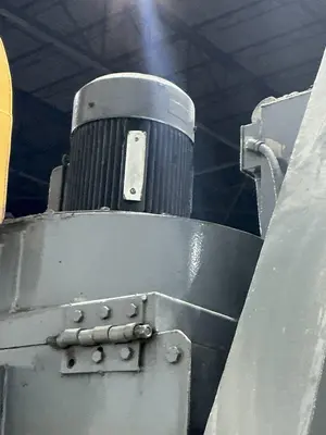 5 CU FT X 15 HP WHEELABRATOR TUMBLAST RUBBER BELT SHOT BLAST CABINET: YOBRO #25013