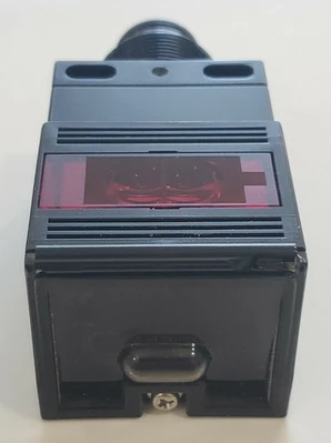 NEW Omron E3JU-D1M4-MN