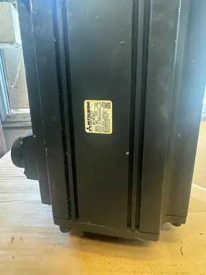 Mitsubishi HC-SFS421 Servo Motor