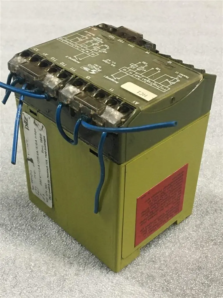 USED PILZ P2HZ/3 SAFETY RELAIS 474 360