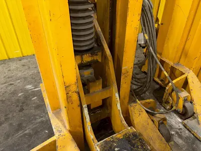 (4) 20 TON (160,000 LBS TOTAL) RAILWAY / NEUERO HEAVY DUTY MOBILE VERTICAL LIFT JACKS: YOBRO #24229