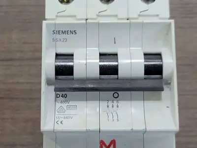 USED SIEMENS 5SX23 D40