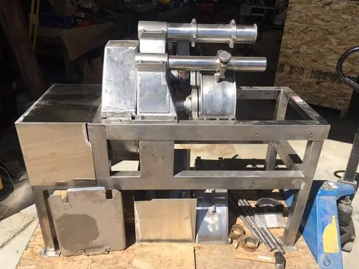 Used URSCHEL LABORATORIES GK-A Slicers / Dicers / Cutters Ohio US | Regal Equipment Inc #219148