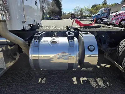 USED 2020 PETERBILT 389