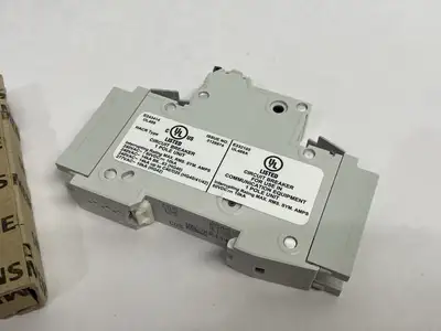 USED SIEMENS MINIATURE CIRCUIT BREAKER 1-POLE 0,5A C-CHAR.