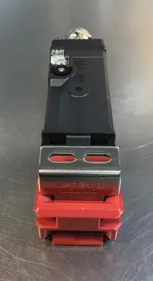 USED Omron D4SL-N4HFG-DN