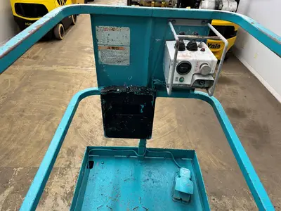 Used 2012 USED AIRMAN ENCL040 Scissor Lifters Minnesota US | Birnstengel Equipment #1554084