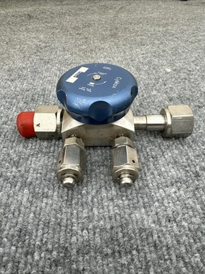 Used Parker UHP1004-2715C1F410 Pump & Valve Parts California US | Davliegogo LLC #1705413