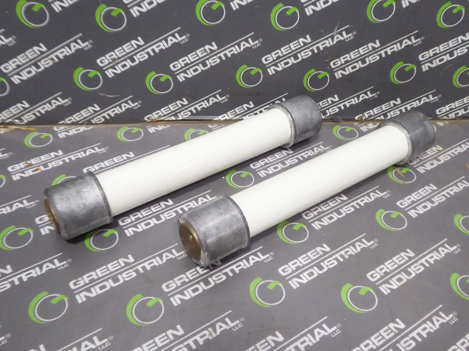 Lot of 2 1E Amp General Electric 9F60BDD001 Current Limiting Fuse Type EJ1 Used