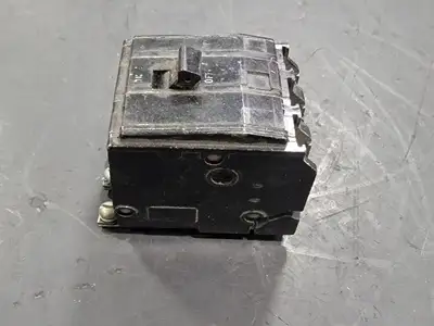15 Amp, 3 Pole, Circuit Breaker
