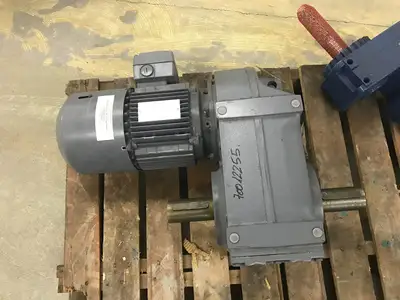 Used SEW-Usocome Electric Motor Gear Reducer, Parallel Drive Speed Reducers Michigan US | Maverick Industrial Sales #1401369