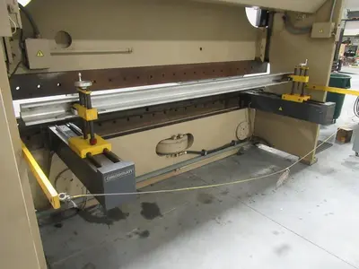 USED 1998 CINCINNATI FORM MASTER II