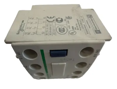NEW LOT OF 10 SCHNEIDER ELECTRIC LADN04 CONTACT BLOCK