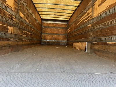 Used 2006 INTERNATIONAL 4300 SBA4X2 Box trucks Indiana US | Miedema Asset Management Group #1414591