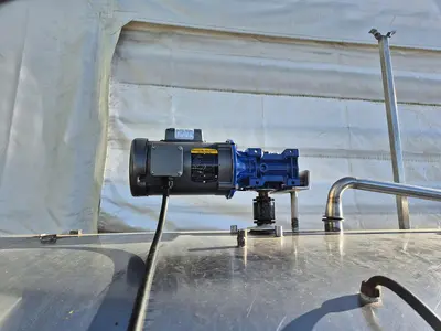 Paul Mueller Horizontal 2000 Gallon Tank