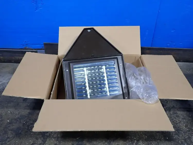 Used 2014 LSI INDUSTRIES INC XASU3LED6455CWUE Lighting Ohio US | HGR 24 #1129787