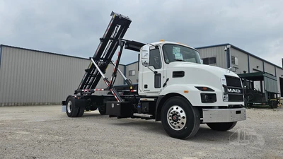 New | in-Stock 2027 MACK MD7 Rolloff Trucks Texas US | Roll Off Truck World #1491899