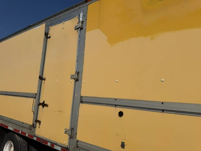Used 2001 INTERNATIONAL 4900 4X2 Box trucks Indiana US | Miedema Asset Management Group #1414683