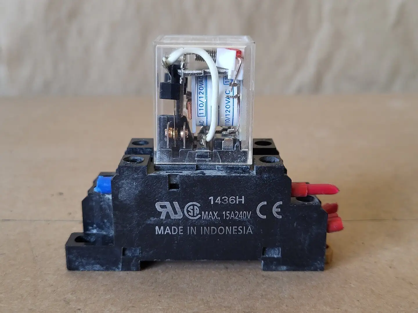 USED OMRON LY2N